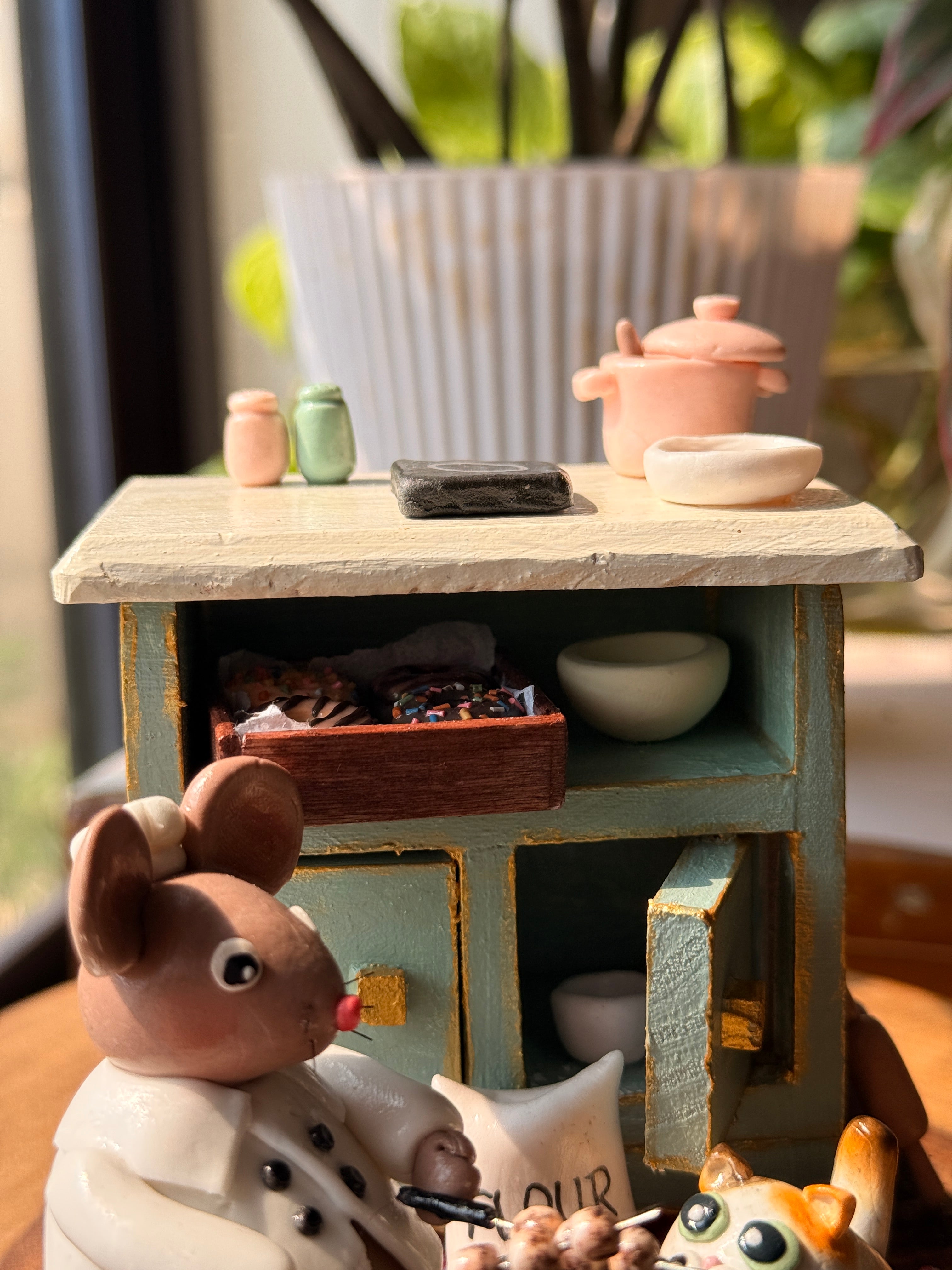 Cozy Little Kitchen – Handmade Miniature Dining Table Diorama